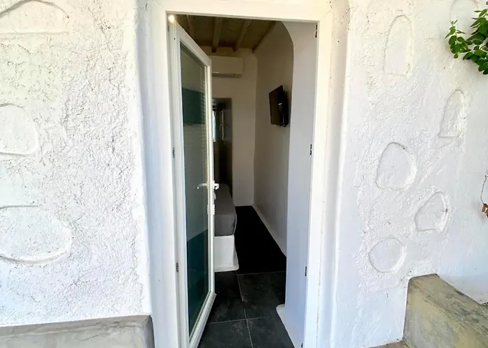 Mykonos Vibes Airport And Mykonos Town